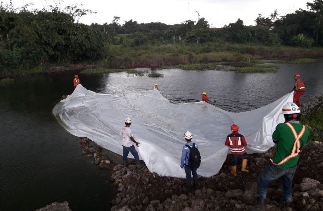 Dokumentasi Pemasangan Geotextile Woven Pada Proyek Jalan Tol Tangerang