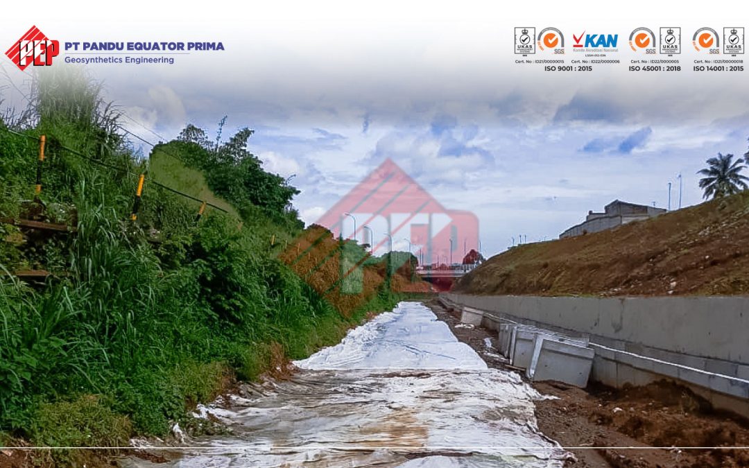 Dokumentasi Pemasangan Geocomposite Pada Proyek Pembangunan Rel Kereta Api di Jawa Barat