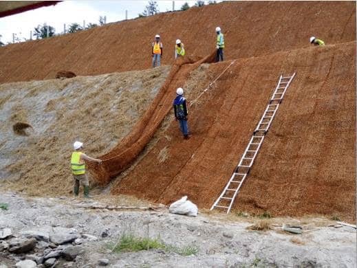 Selimut Pengendali Erosi berbahan Dasar Serat Alami