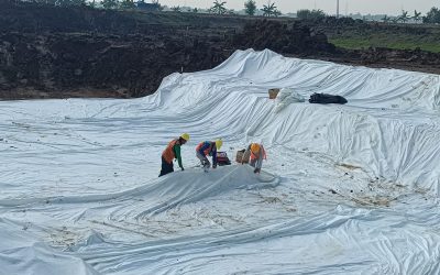 Dokumentasi Pemasangan Woven Geotextile Pada Aplikasi Stabilisasi tanah dasar