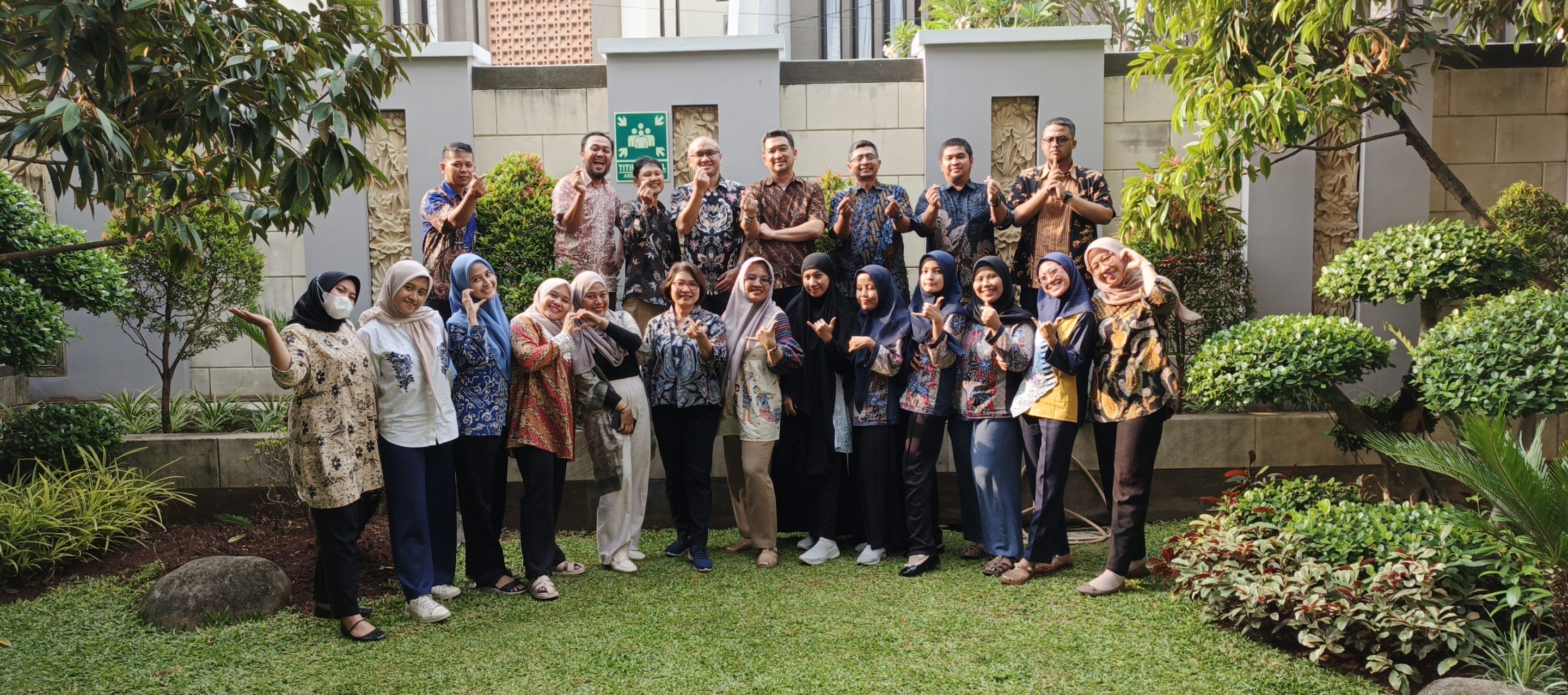 Memperingati Hari Batik Nasional