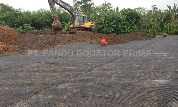 Cara Menghitung Kebutuhan Geogrid untuk Proyek Perkuatan Tanah