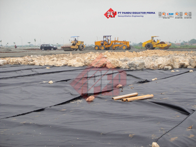 Geotextile untuk Proyek Irigasi dan Saluran Air: Mengapa Material Ini Wajib Digunakan?